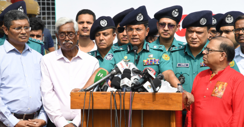 পূজা ঘিরে সুনির্দিষ্ট কোনো হুমিক নেই: ডিএমপি কমিশনার