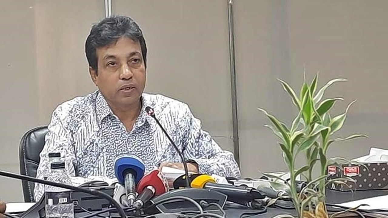 দেশে ৫ লাখের বেশি গাড়ি মেয়াদোত্তীর্ণ: বিআরটিএ চেয়ারম্যান