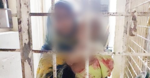 কুমিল্লায় কিস্তি দিতে পারেননি মামা, মায়ের সঙ্গে থানায় সারা রাত শিশু!