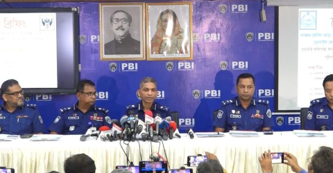 পরকীয়া প্রেমিকাকে লঞ্চের কেবিনে খুন করে খুনি চলে যান ব্র“নাই