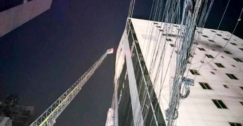 ১৬ ঘণ্টা পর খাজা টাওয়ারের আগুন নিয়ন্ত্রণে