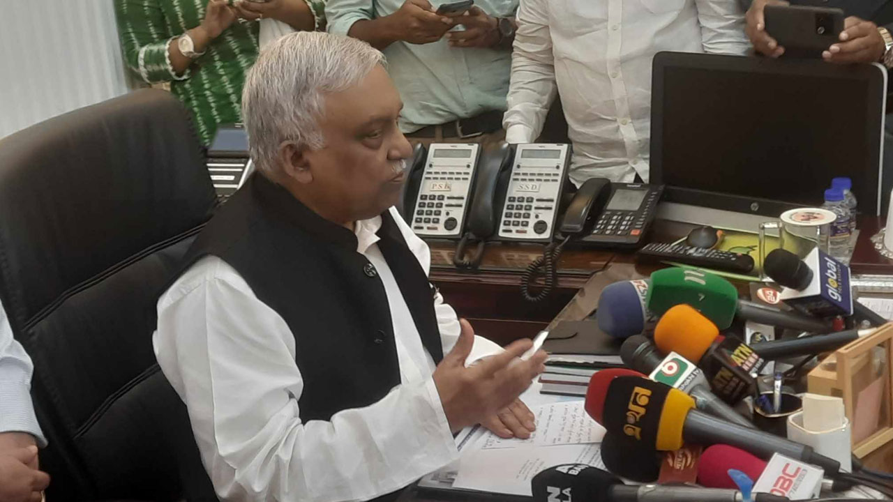 ২৮ অক্টোবরের সহিংসতার দায় কি বিএনপি নেতারা এড়াতে পারবে, প্রশ্ন স্বরাষ্ট্রমন্ত্রীর?