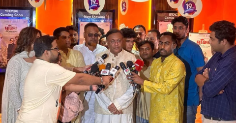 পরিবারে নিয়ে “মুজিব” দেখেছেন তথ্যমন্ত্রী