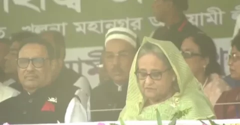 খুলনার জনসভা মঞ্চে শেখ হাসিনা