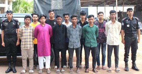 নারায়ণগঞ্জে কিশোর গ্যাংয়ের ১৭ সদস্য আটক