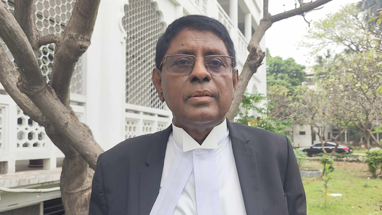 ড. ইউনূস মহাসমুদ্র, তিনি কেন পুকুর চুরি করবেন : আইনজীবী