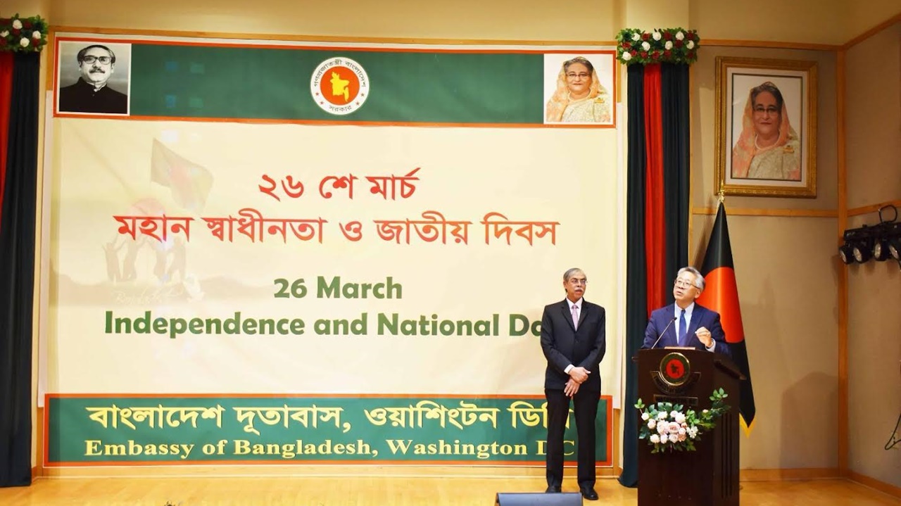 বাংলাদেশি আমেরিকানদের ভূয়সী প্রশংসা ডোনাল্ড লু’র