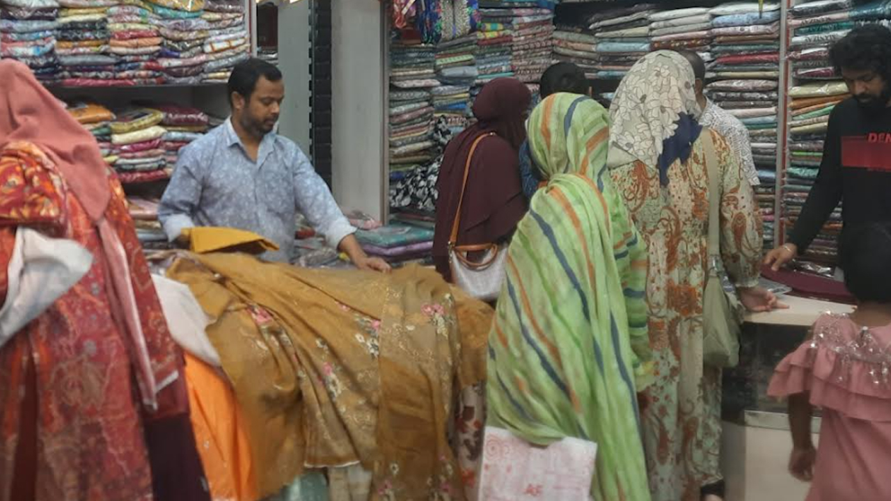 নারীদের পছন্দের শীর্ষে ‘আঘানূর-ছাদাবাহার’