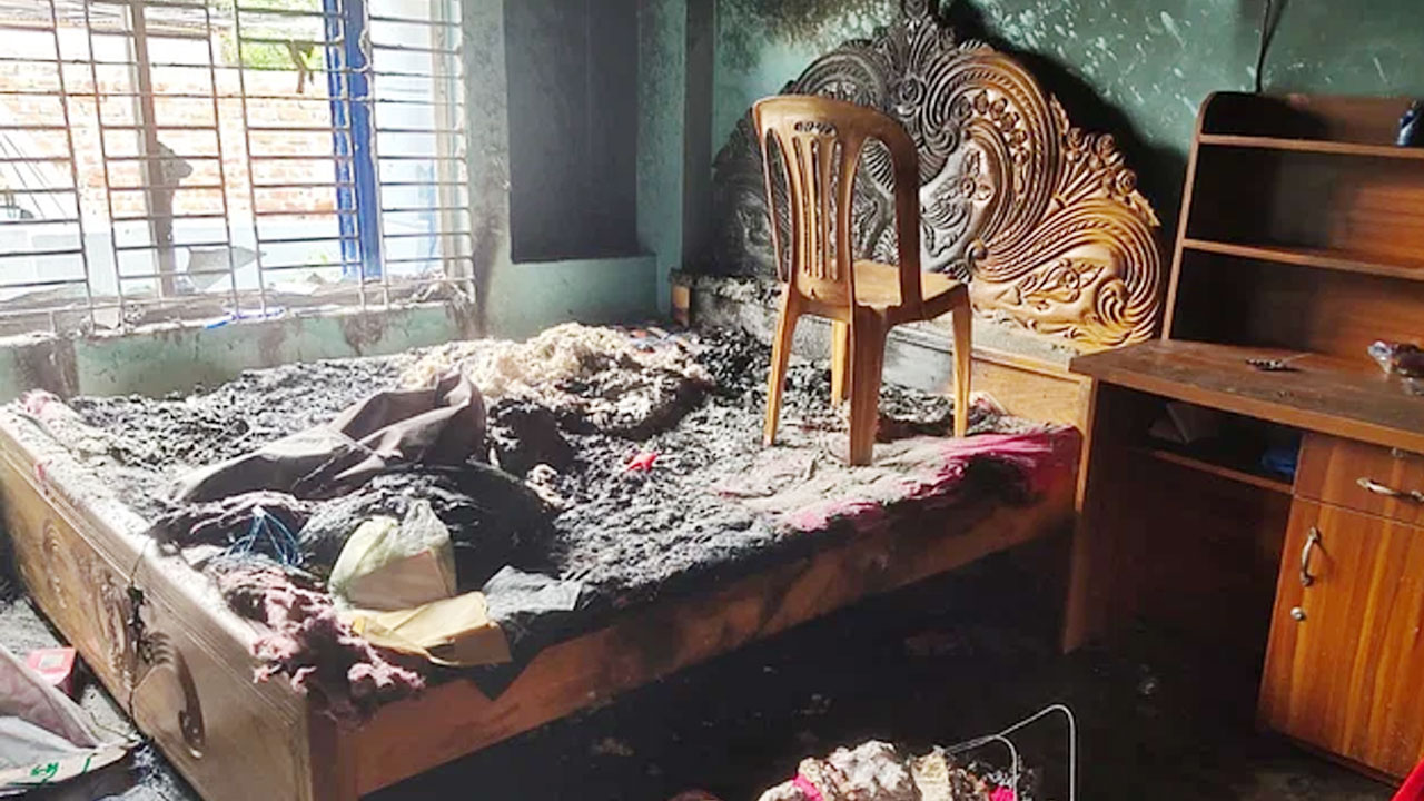 ধামরাইয়ে গ্যাস সিলিন্ডার বিস্ফোরণ, একই পরিবারের দগ্ধ ৪