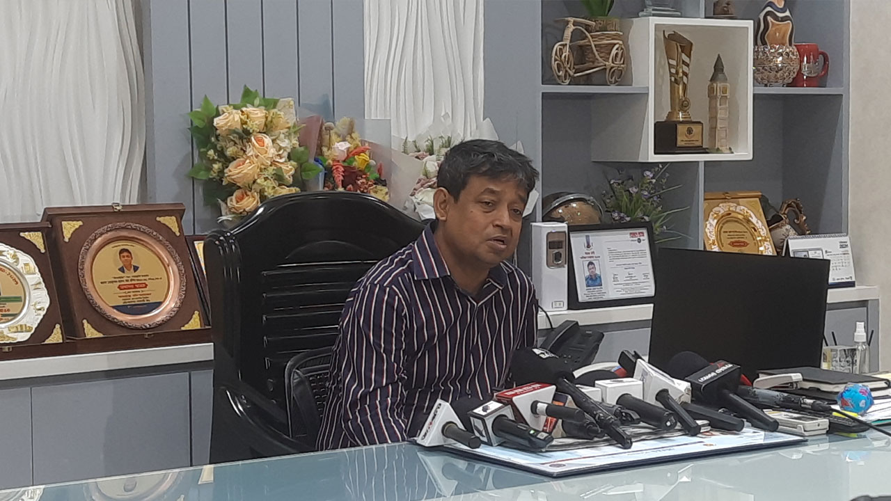 জবি ছাত্রীর যৌন হয়রানির অভিযোগের বিষয়ে যা বললেন ডিবিপ্রধান