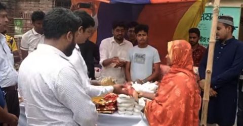 মেহেরপুরে এক টাকা লাভে বিক্রি হচ্ছে ইফতার সামগ্রী