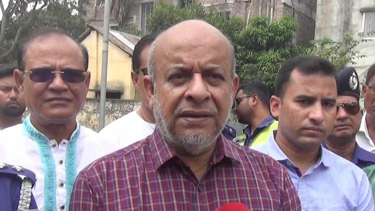 লোকোমাস্টারদের দায়িত্বহীনতার কারণে ঈশ্বরদীতে ট্রেন দুর্ঘটনা