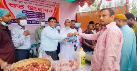 পটুয়াখালীতে ৯ টাকায় ডিম, ৬৫০ টাকায় মিলছে গরুর মাংস
