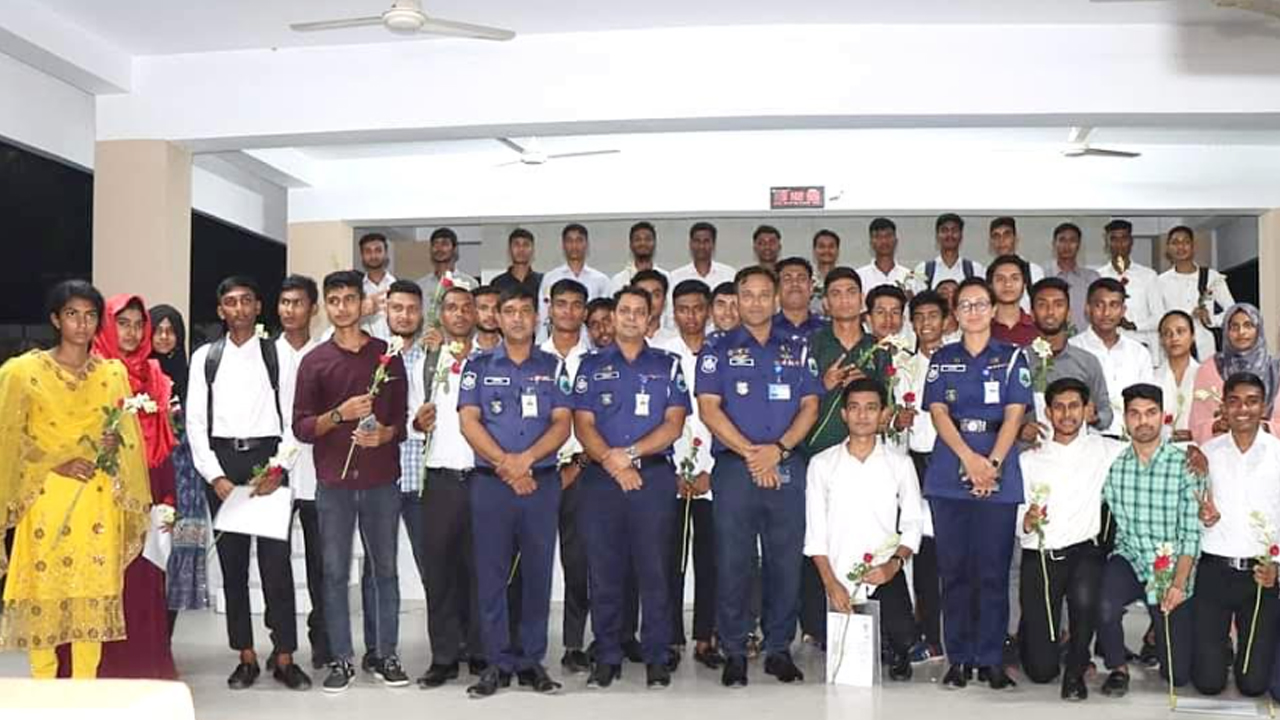 নাটোরে তদবির-অর্থ লেনদেন ছাড়াই চাকরি পেলেন ৪২ তরুণ-তরুণী