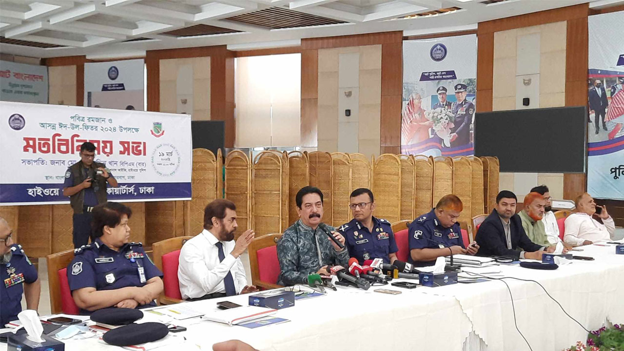 ঈদে বেশি ভাড়া নিলে সেই বাস বন্ধের হুঁশিয়ারি মালিক সমিতির