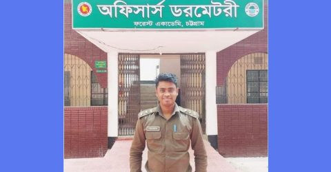 উখিয়ায় ট্রাকচাপায় প্রাণ গেল বিট কর্মকর্তার