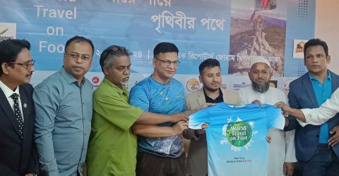 পায়ে হেঁটে বিশ্বভ্রমণে বের হচ্ছেন শান্ত