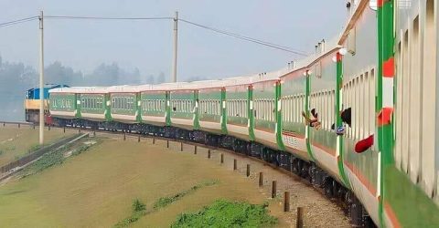 আড়াই ঘণ্টায় পশ্চিমাঞ্চল রেলের ১৪ হাজারের বেশি টিকিট বিক্রি
