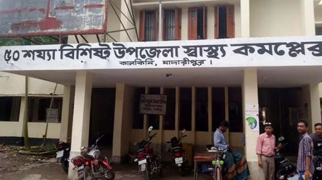 মাছরাঙ্গার ছানা ধরতে গিয়ে সাপের ছোবলে মাদ্রাসাছাত্রের মৃত্যু