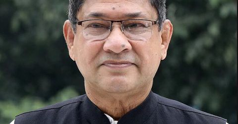 পুলিশ ফাঁড়িতে যুবলীগ নেতাকে পিটিয়ে ছেলেকে নিয়ে গেলেন এমপি