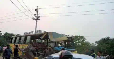 ব্রাহ্মণবাড়িয়ায় দুই বাসের মুখোমুখি সংঘর্ষ, আহত ৩০