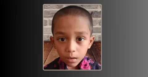 রোদের মধ্যে খেলার সময় অচেতন শিশু, পরে মৃত্যু