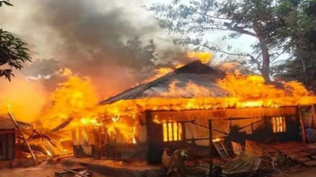 চাঁদপুরে আগুনে পুড়লো ১১ বসতঘর