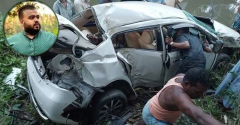 ফেনীতে প্রাইভেটকার খাদে পড়ে কলেজছাত্র নিহত