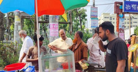 দাবদাহে অতিষ্ঠ জনজীবন, তুঙ্গে শরবতের ব্যবসা