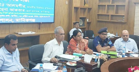 নির্বাচন অনেকটা টিকার মতো, অনেকে ভয় পায় : ইসি আলমগীর