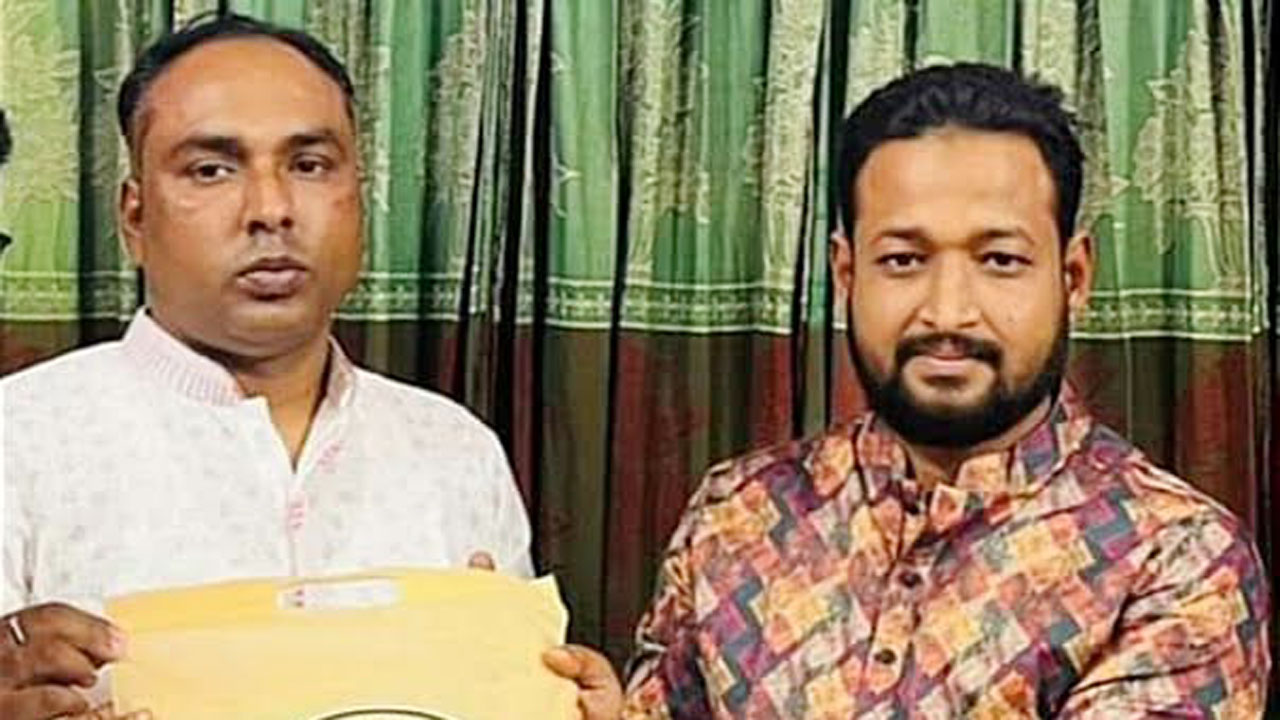 চেয়ারম্যান প্রার্থীকে অপহরণ-নির্যাতনের অপরাধে সিংড়া উপজেলা স্বেচ্ছাসেবক লীগের সভাপতি-সম্পাদককে দল থেকে অব্যাহতি