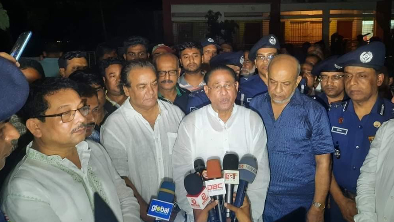 ২ ভাইকে পিটিয়ে হত্যার ঘটনায় মধুখালী পরিদর্শনে দুই মন্ত্রী