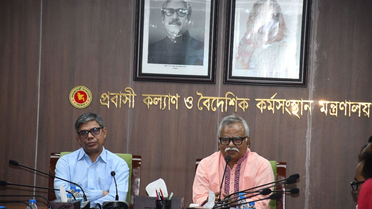 মন্ত্রণালয়ের সুনাম বৃদ্ধিতে সবাইকে কাজ করতে হবে : প্রতিমন্ত্রী