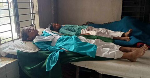 কলাপাড়ায় তীব্র গরম ও লোডশেডিংয়ে ক্লাস চলাকালে ২ শিক্ষার্থী অসুস্থ