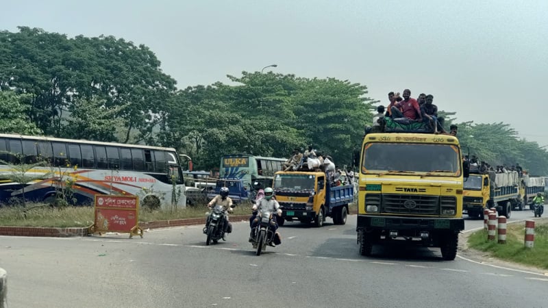 বঙ্গবন্ধু সেতু-ঢাকাগামী লেন বন্ধ, উত্তরে বাড়ছে যানবাহনের চাপ