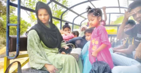 থানচি-রুমা ছেড়ে বান্দরবান শহরে ছুটছে মানুষ