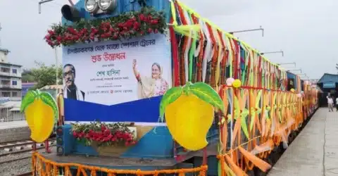 এবার পদ্মা সেতু দিয়ে ঢাকায় আসবে ‘ম্যাঙ্গো স্পেশাল ট্রেন’