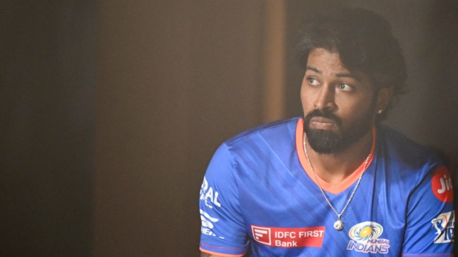 মুম্বাইয়ের হারের পর নিষেধাজ্ঞার কবলে হার্দিক