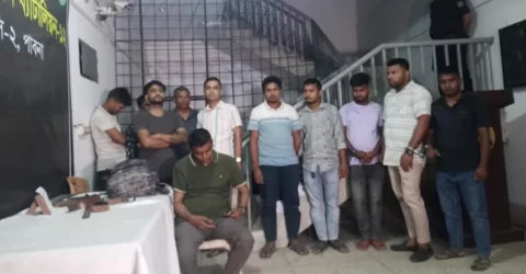ভোটারদের বিতরণের উদ্দেশে রাখা ২৩ লাখ টাকাসহ উপজেলা চেয়ারম্যান আটক