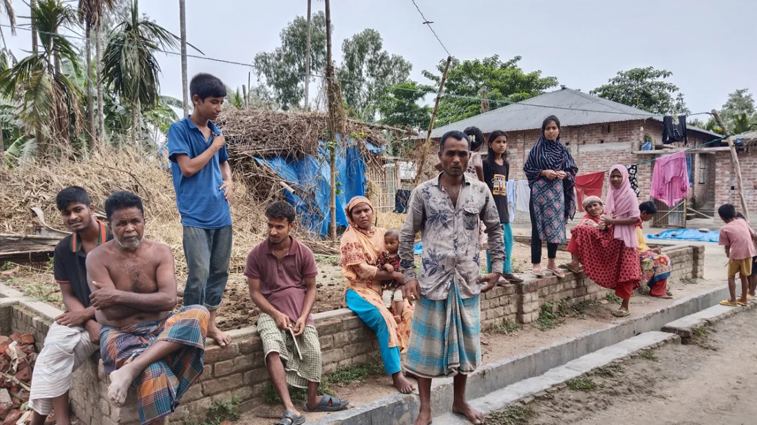 নির্বাচনে জয়ী প্রার্থীর কর্মীদের হুমকি-নির্যাতনে আতঙ্কে গ্রামবাসী, যেতে পারছেন না বাজারে
