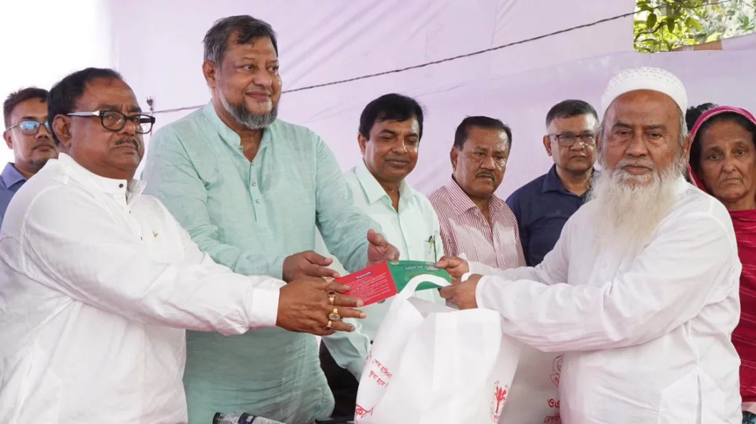 ওএমএস বিতরণে গাফলতি হলে জেল জরিমানার হুশিয়ারি খাদ্যমন্ত্রীর