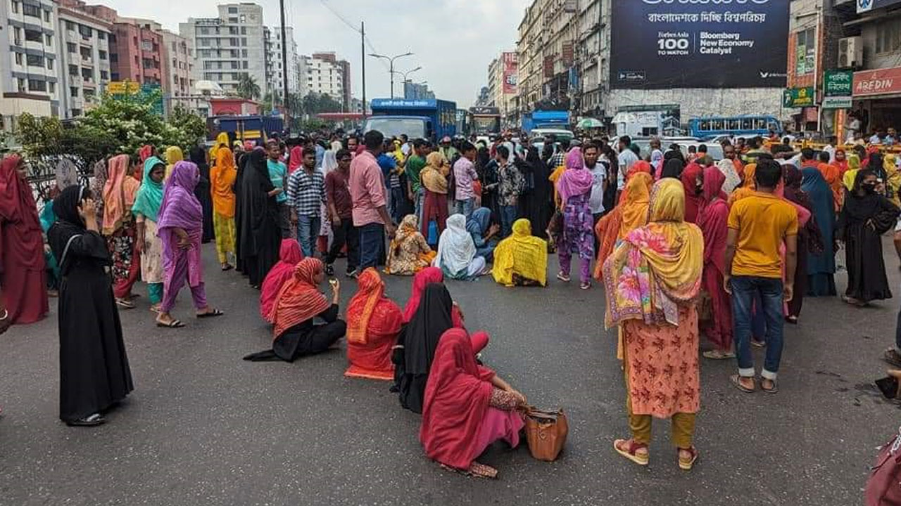 বনানীতে গার্মেন্টস শ্রমিকদের সড়ক অবরোধ, দীর্ঘ যানজট