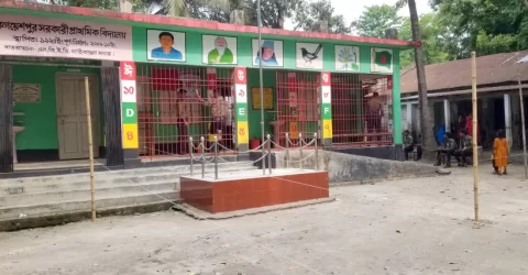ষষ্ঠ উপজেলা পরিষদ নির্বাচনে গাইবান্ধার ৩টি উপজেলায় ভোট গ্রহণ শুরু, ভোটার উপস্থিতি কম