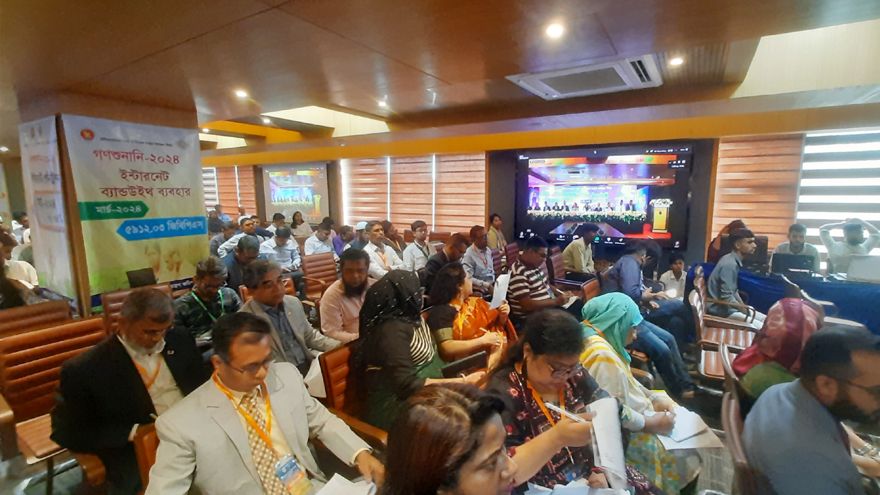 মোবাইলে কল ড্রপ, নেটওয়ার্ক সমস্যাসহ নানা অভিযোগ গ্রাহকদের