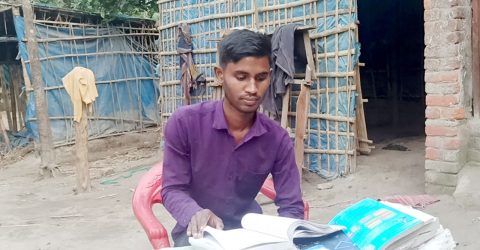 সুযোগ পেয়েও টাকার অভাবে বিশ্ববিদ্যালয়ে ভর্তি অনিশ্চিত হাবীবের
