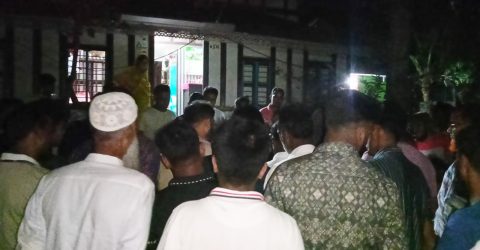 শরীয়তপুরে প্রার্থীর টাকা নিতে রাজি না হওয়ায় পোলিং অফিসারকে মারধর