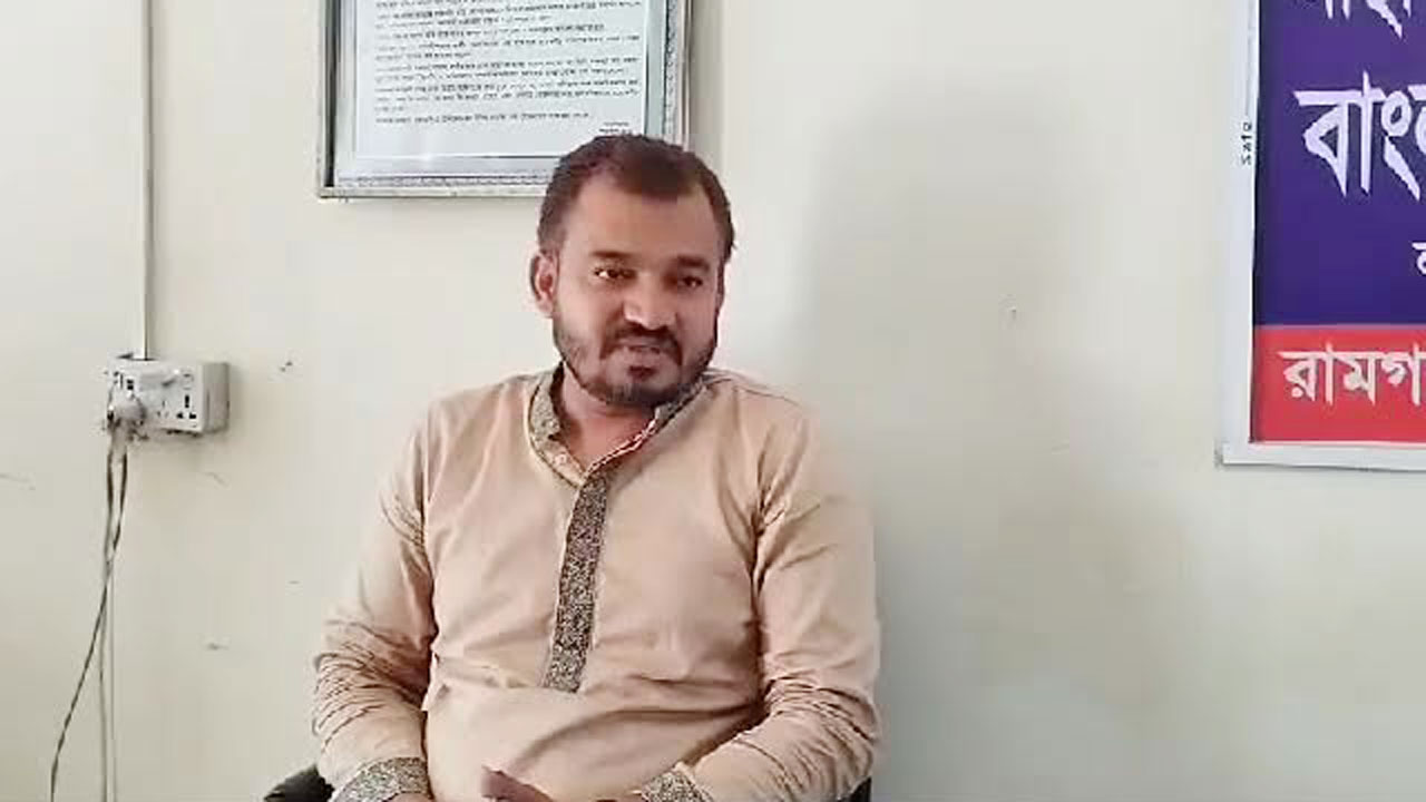 ভোটকেন্দ্রে প্রভাব বিস্তারের চেষ্টা, ইউপি চেয়ারম্যান আটক