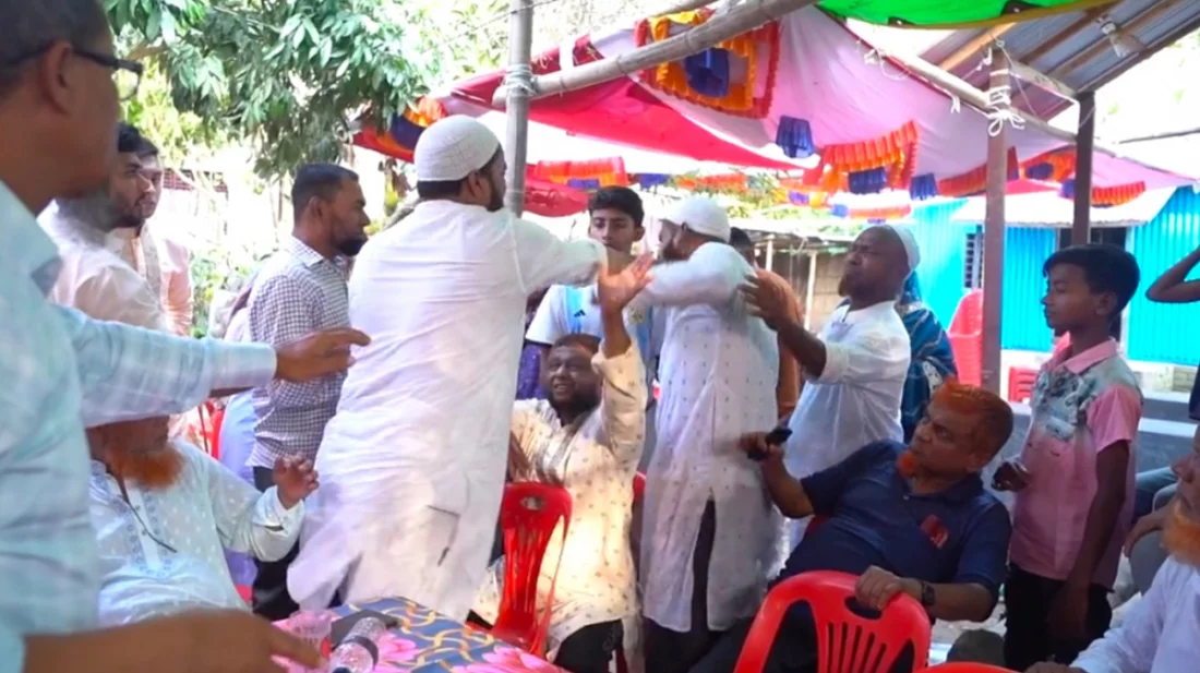 বেরিয়ে এলো কাজীর সহকারীকে ‘থাপ্পড়’ দেওয়া সেই ব্যক্তির পরিচয়