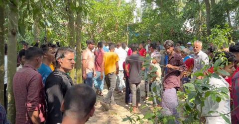 বাগানে পড়ে ছিল ব্যবসায়ীর মরদেহ, দুই নারী আটক