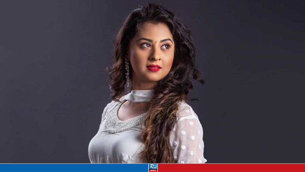 অতিষ্ঠ হয়ে থানায় জিডি করলেন বুবলী
